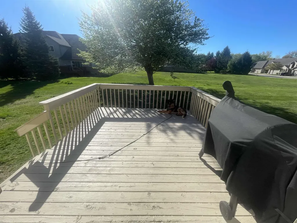 32914 Whispering Lane Chesterfield Township MI 48047
