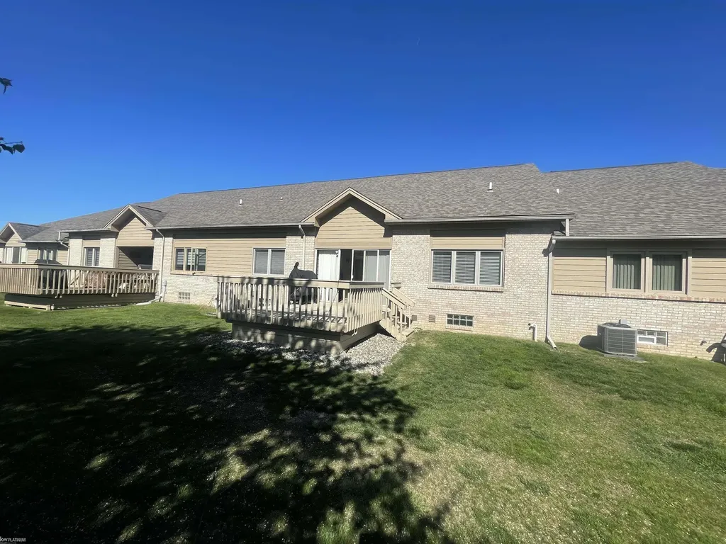 32914 Whispering Lane Chesterfield Township MI 48047