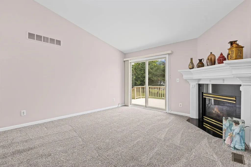 42284 Aspen Court Clinton Charter Township MI 48038