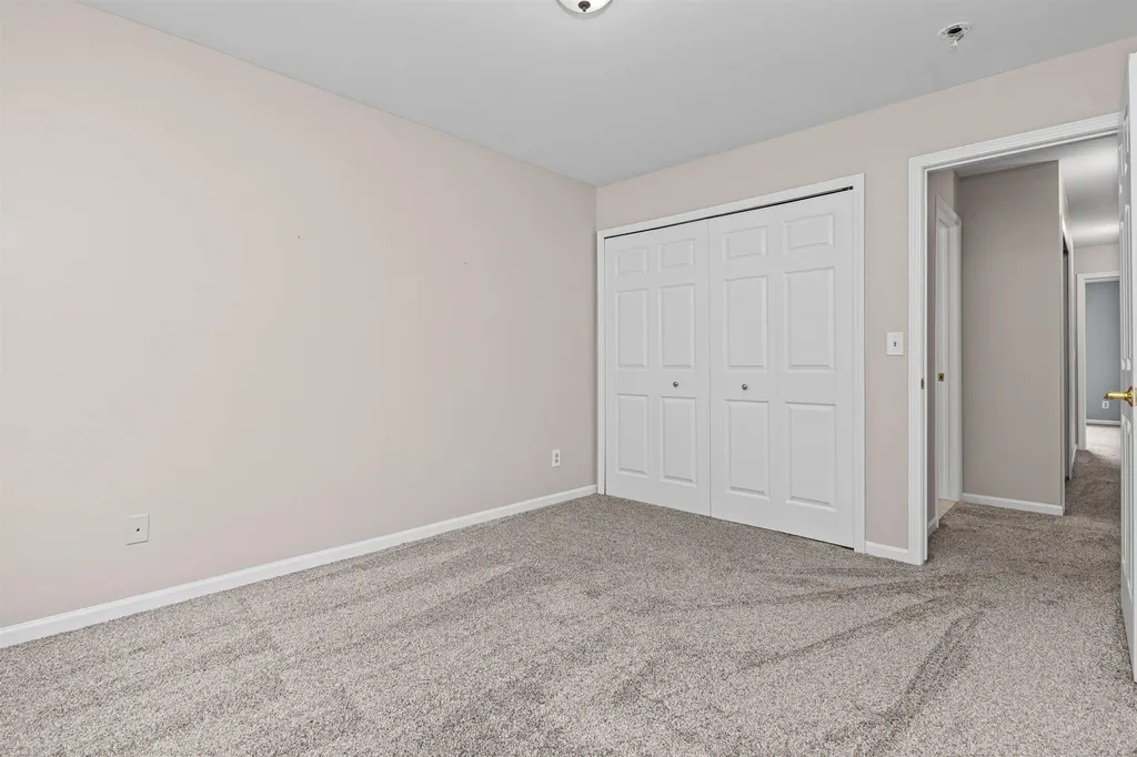 42284 Aspen Court Clinton Charter Township MI 48038