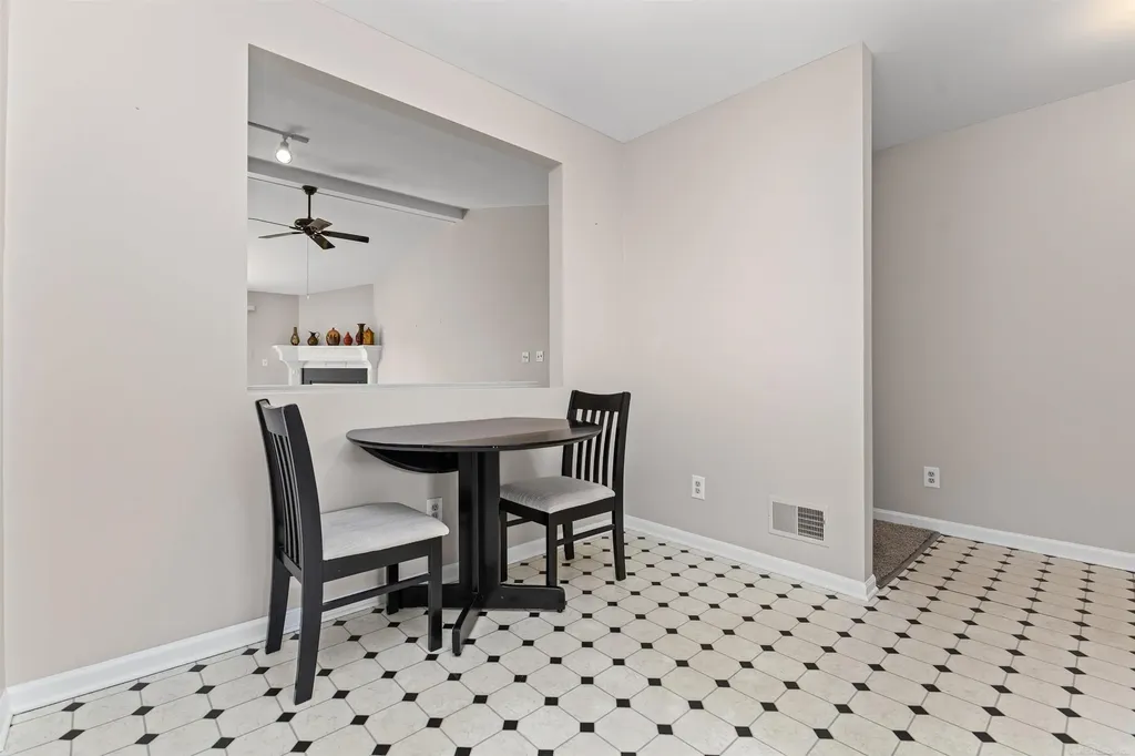 42284 Aspen Court Clinton Charter Township MI 48038