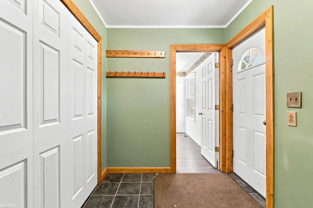 5469 Parker Road Fort Gratiot Charter Township MI 48059