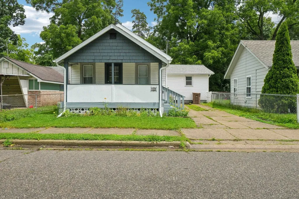 13 Myra Avenue Pontiac City MI 48341
