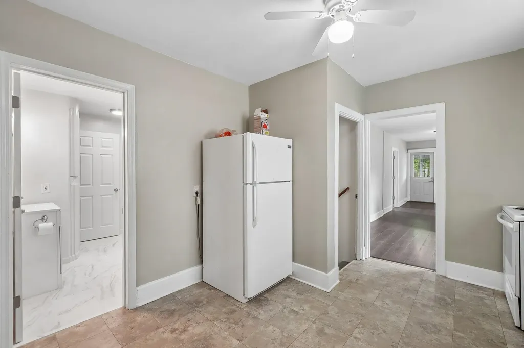 13 Myra Avenue Pontiac City MI 48341