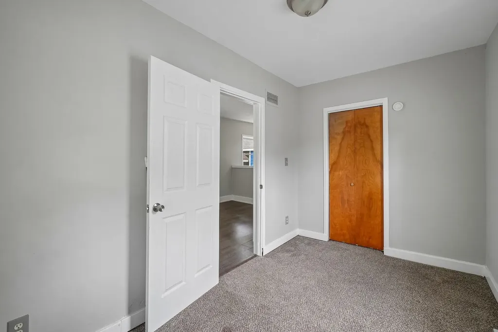 13 Myra Avenue Pontiac City MI 48341