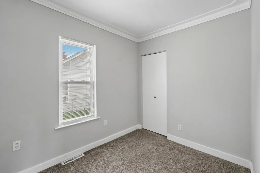 13 Myra Avenue Pontiac City MI 48341