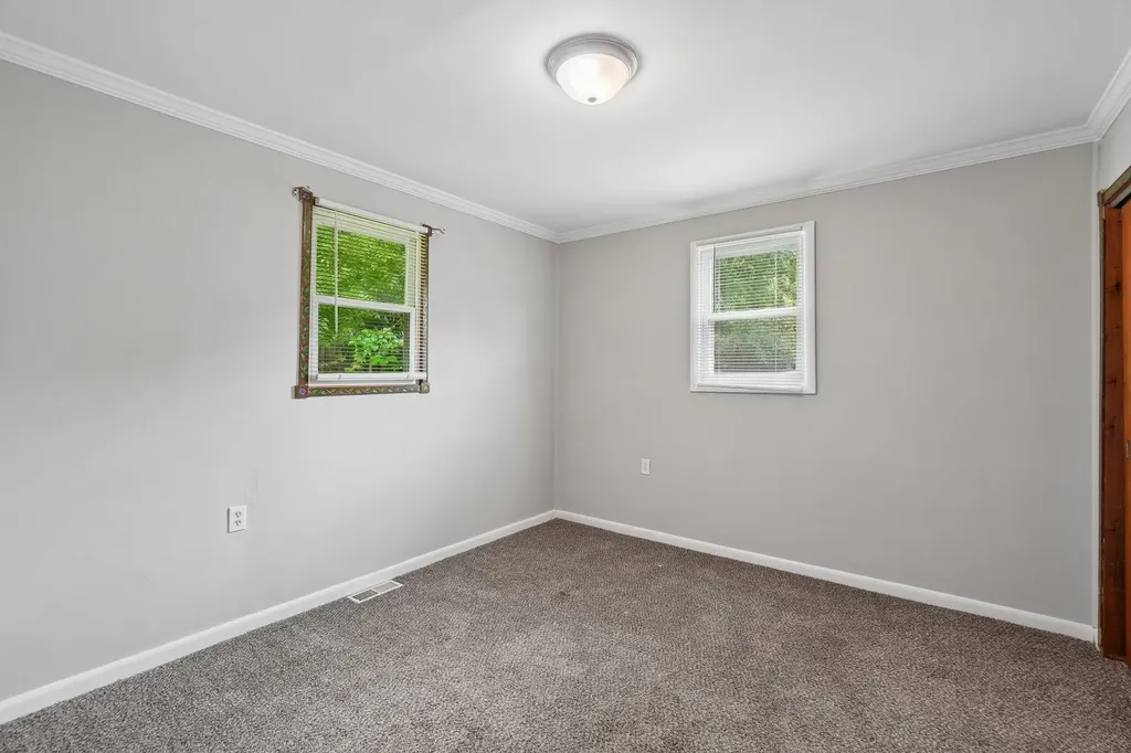 13 Myra Avenue Pontiac City MI 48341