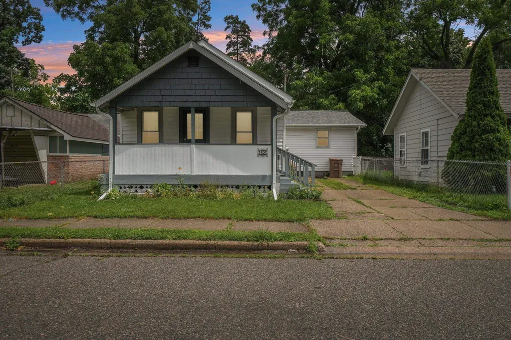 13 Myra Avenue Pontiac City MI 48341