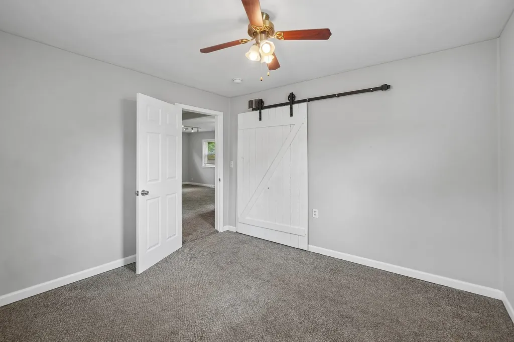 13 Myra Avenue Pontiac City MI 48341