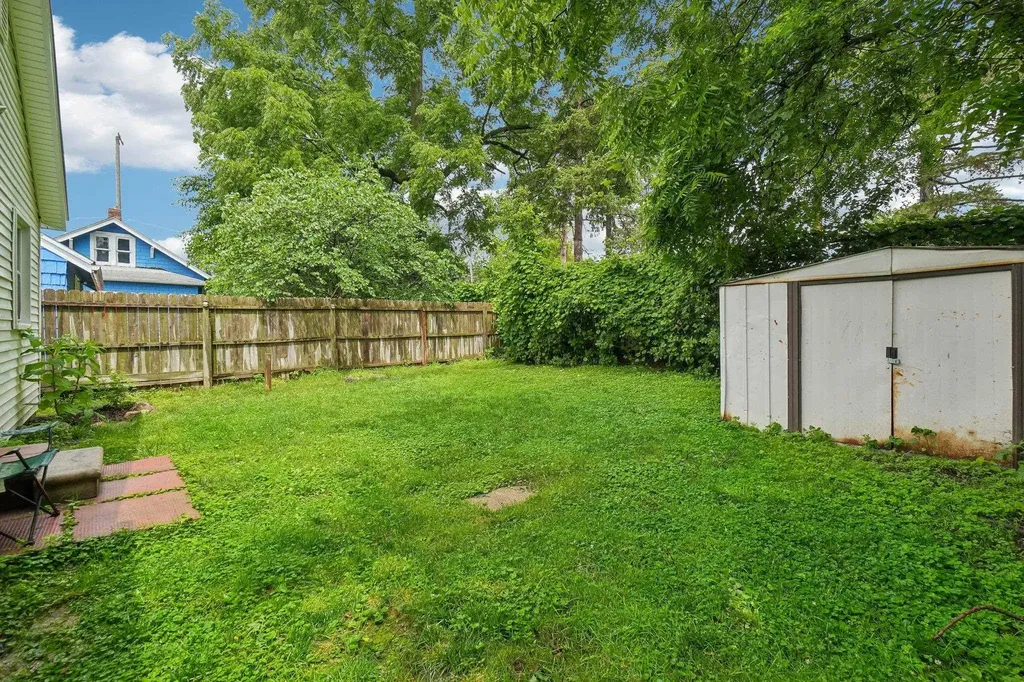 13 Myra Avenue Pontiac City MI 48341