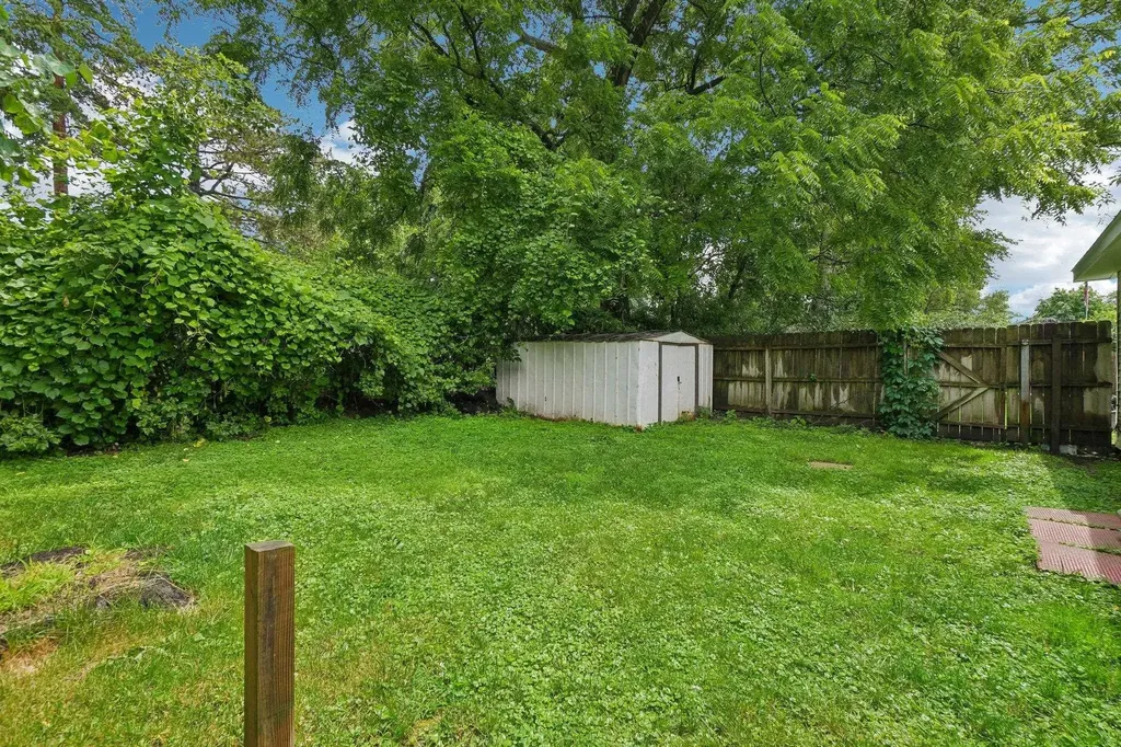 13 Myra Avenue Pontiac City MI 48341