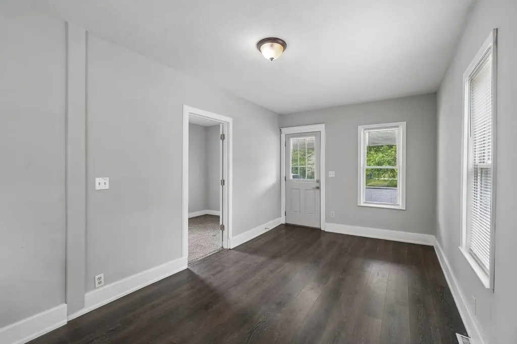13 Myra Avenue Pontiac City MI 48341