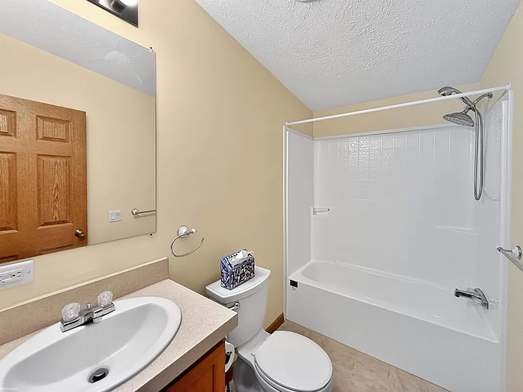 37037 Millstone Trail Lenox Township MI 48048