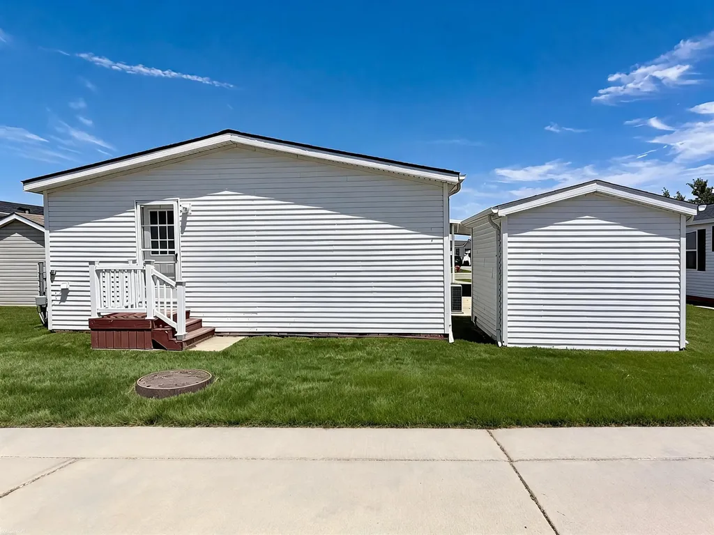 37037 Millstone Trail Lenox Township MI 48048