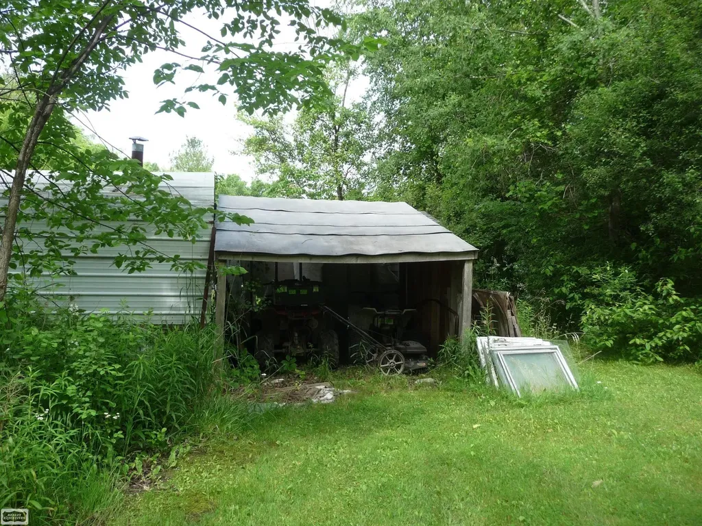 4382 Wall Road Port Huron City MI 48060