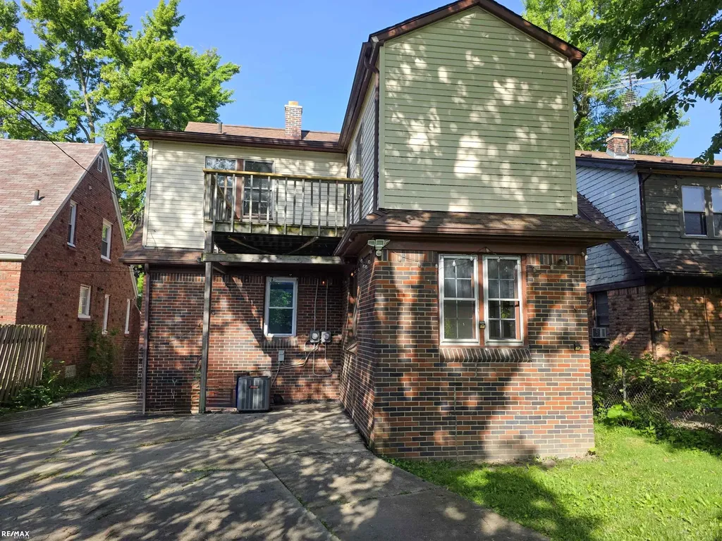 6110-6112 Yorkshire Street Detroit City MI 48225