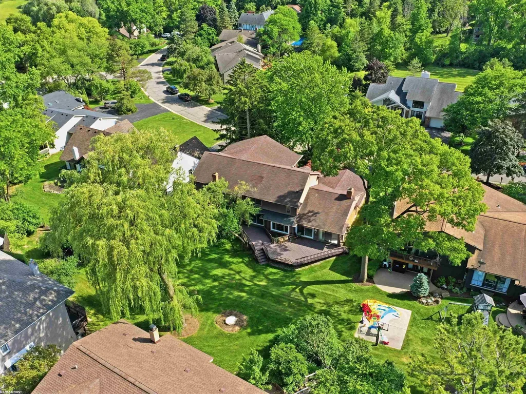 4677 Rolling Ridge Road West Bloomfield Charter Township MI 48323