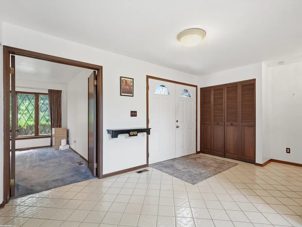 4677 Rolling Ridge Road West Bloomfield Charter Township MI 48323