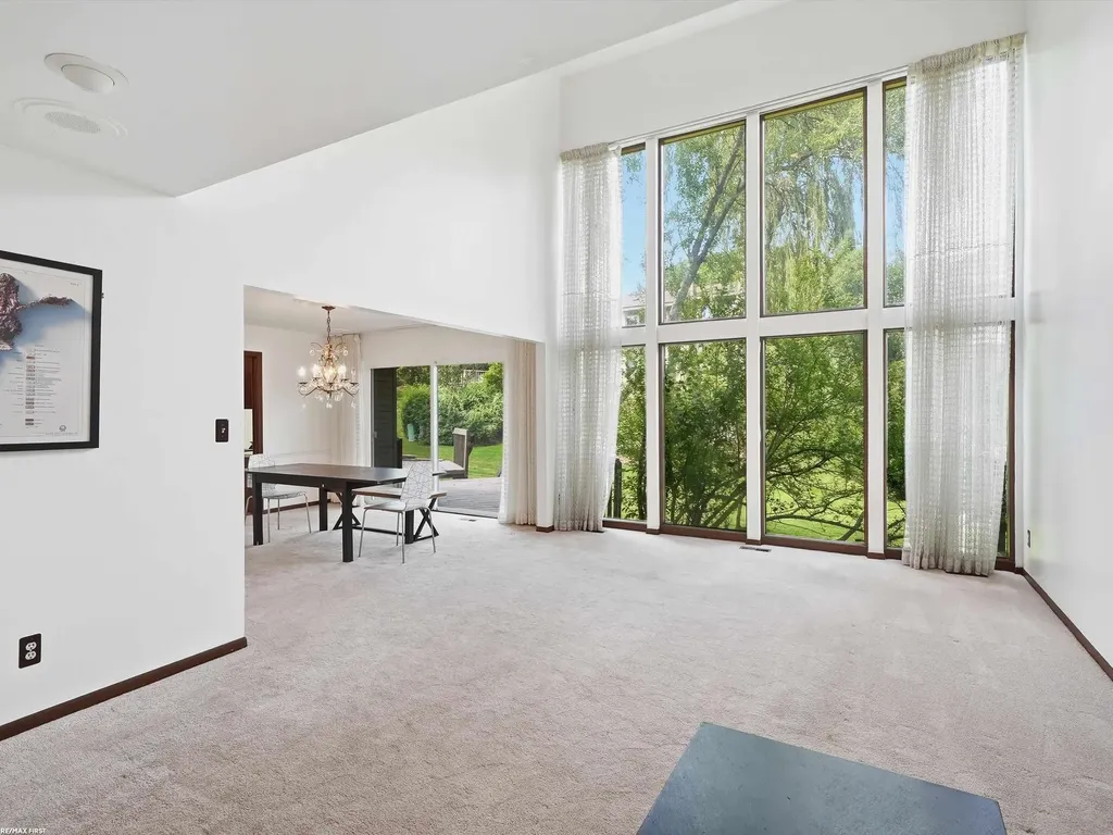 4677 Rolling Ridge Road West Bloomfield Charter Township MI 48323