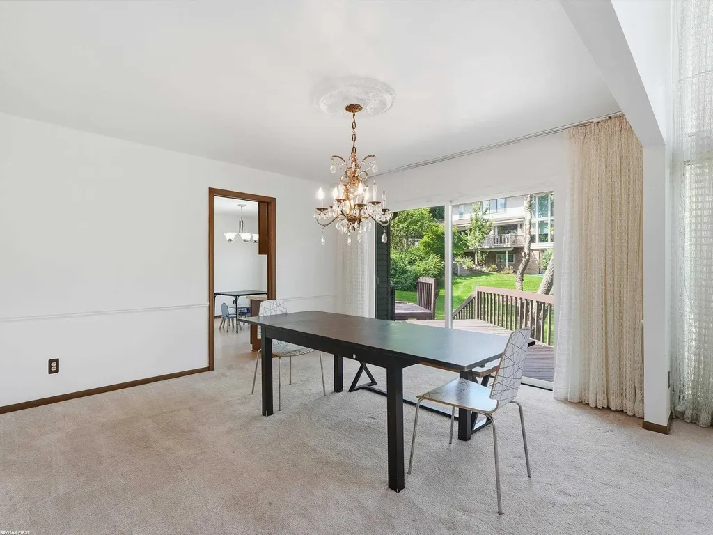 4677 Rolling Ridge Road West Bloomfield Charter Township MI 48323