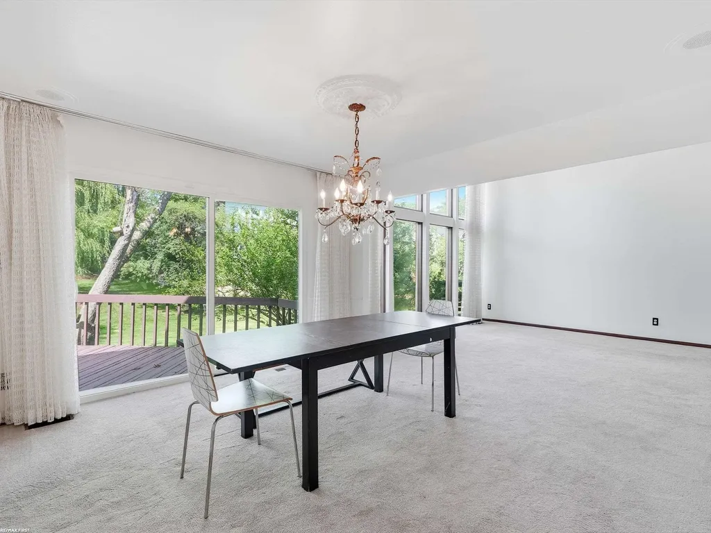 4677 Rolling Ridge Road West Bloomfield Charter Township MI 48323