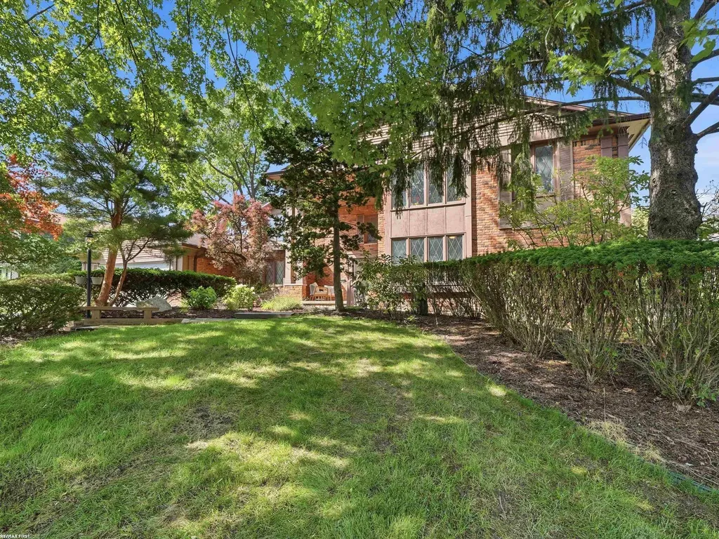 4677 Rolling Ridge Road West Bloomfield Charter Township MI 48323