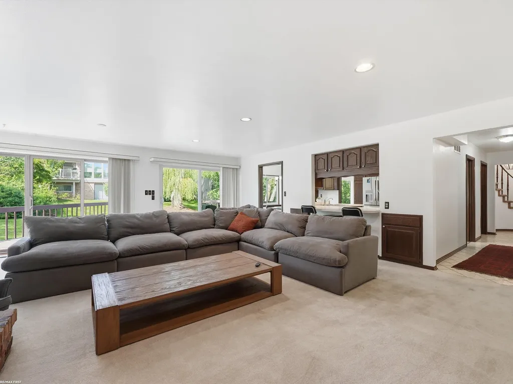 4677 Rolling Ridge Road West Bloomfield Charter Township MI 48323