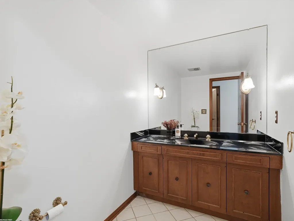 4677 Rolling Ridge Road West Bloomfield Charter Township MI 48323
