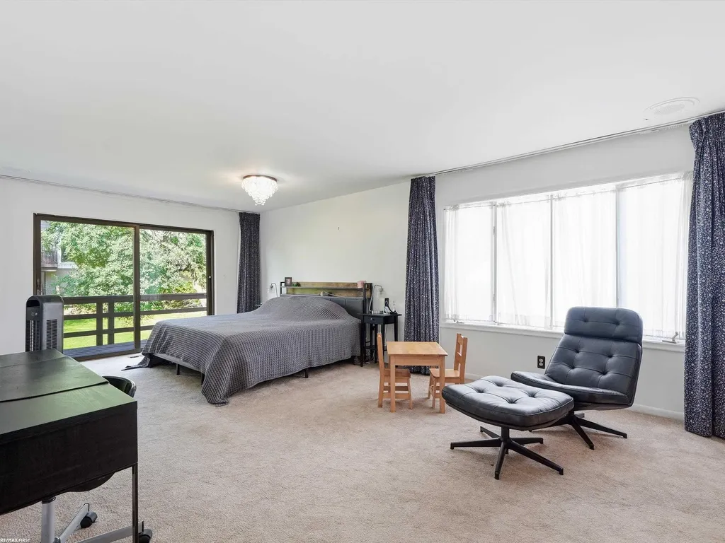 4677 Rolling Ridge Road West Bloomfield Charter Township MI 48323