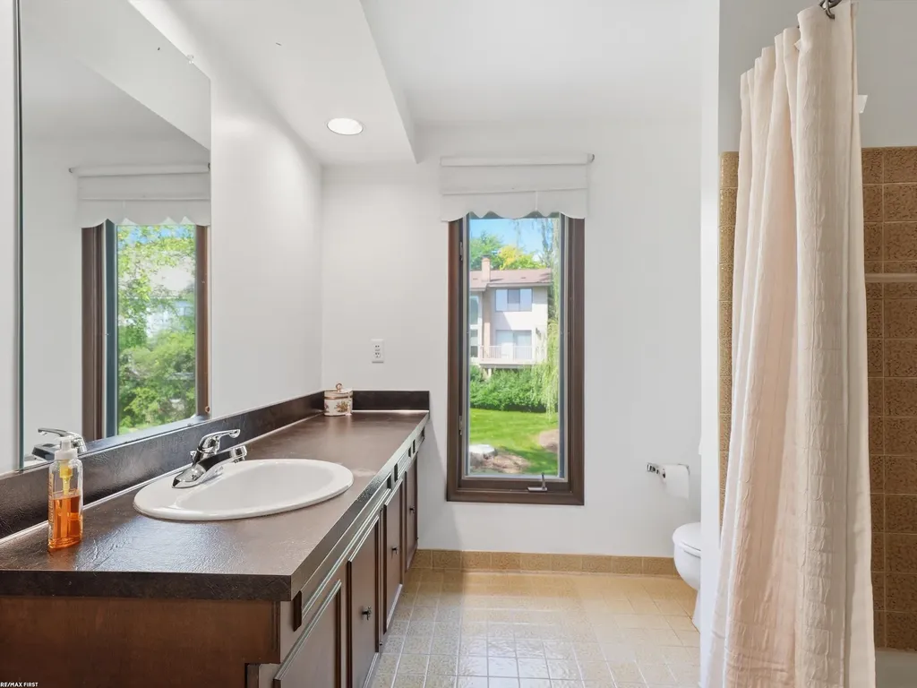 4677 Rolling Ridge Road West Bloomfield Charter Township MI 48323