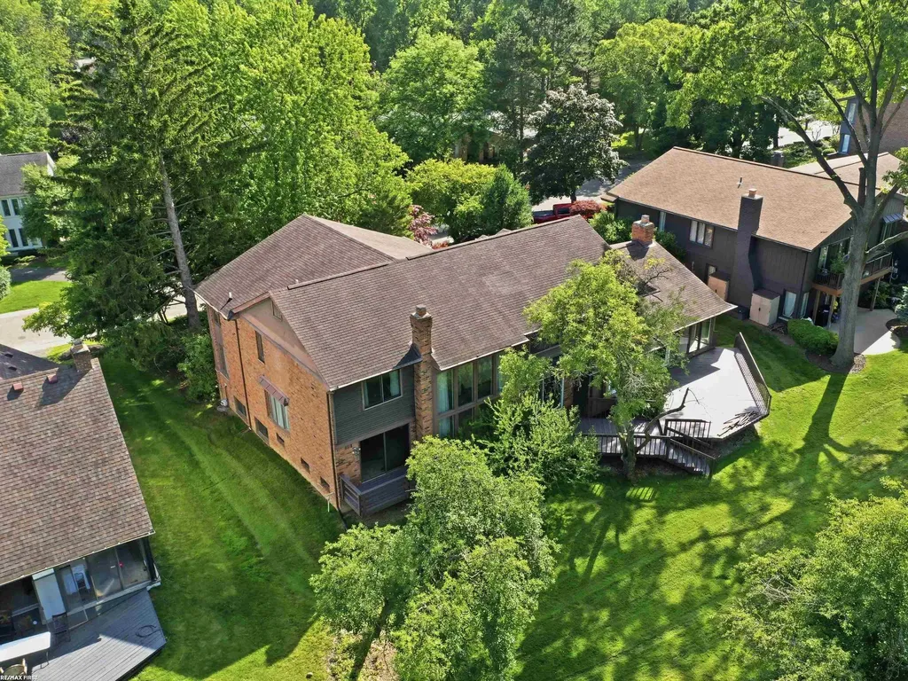 4677 Rolling Ridge Road West Bloomfield Charter Township MI 48323