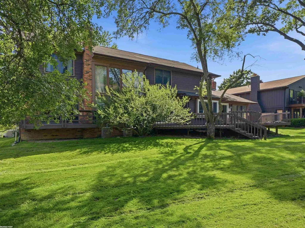 4677 Rolling Ridge Road West Bloomfield Charter Township MI 48323
