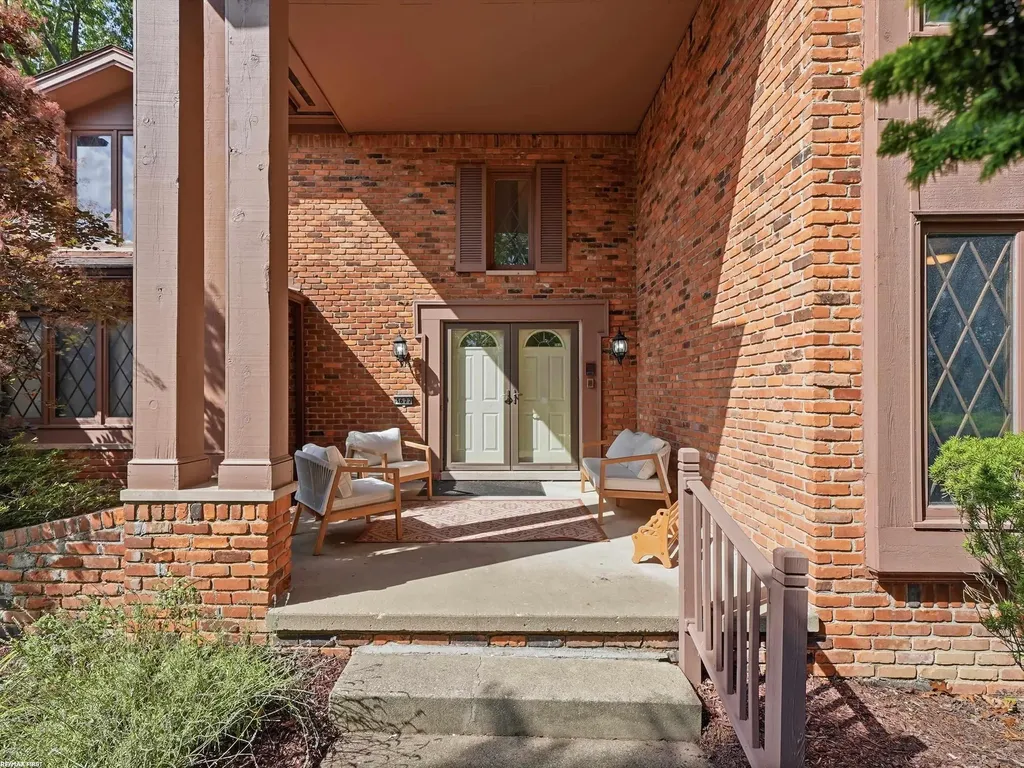 4677 Rolling Ridge Road West Bloomfield Charter Township MI 48323