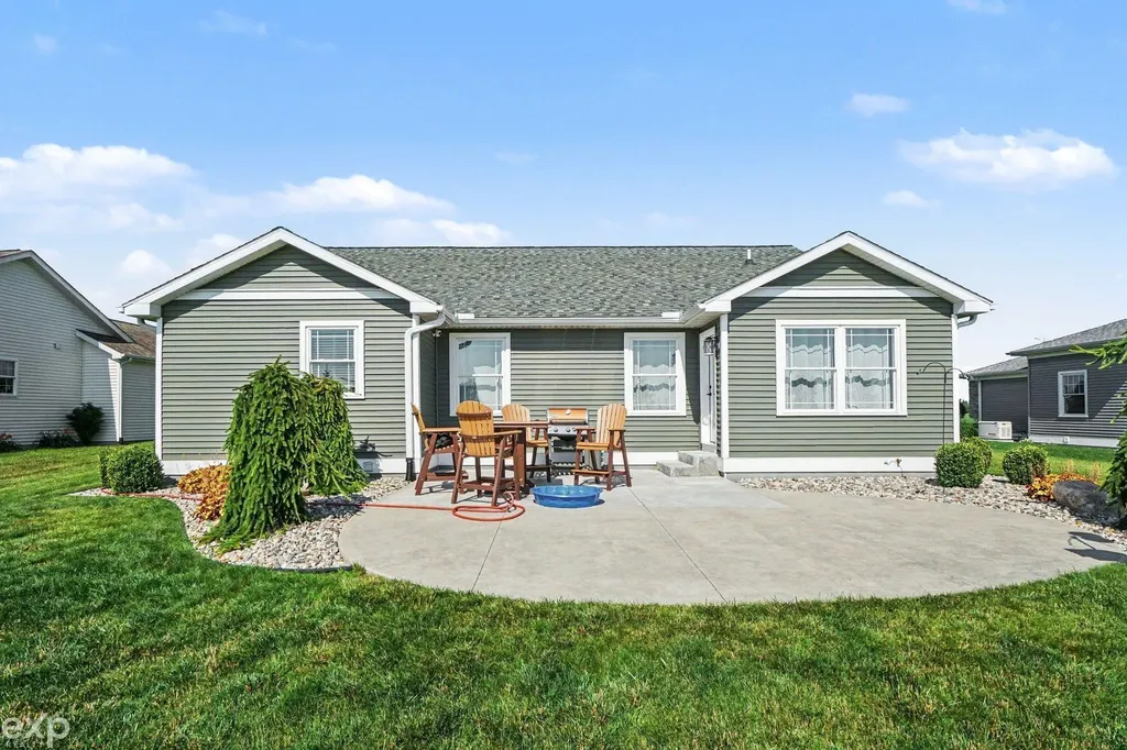 2743 Limerick Drive Frankenlust Township MI 48706