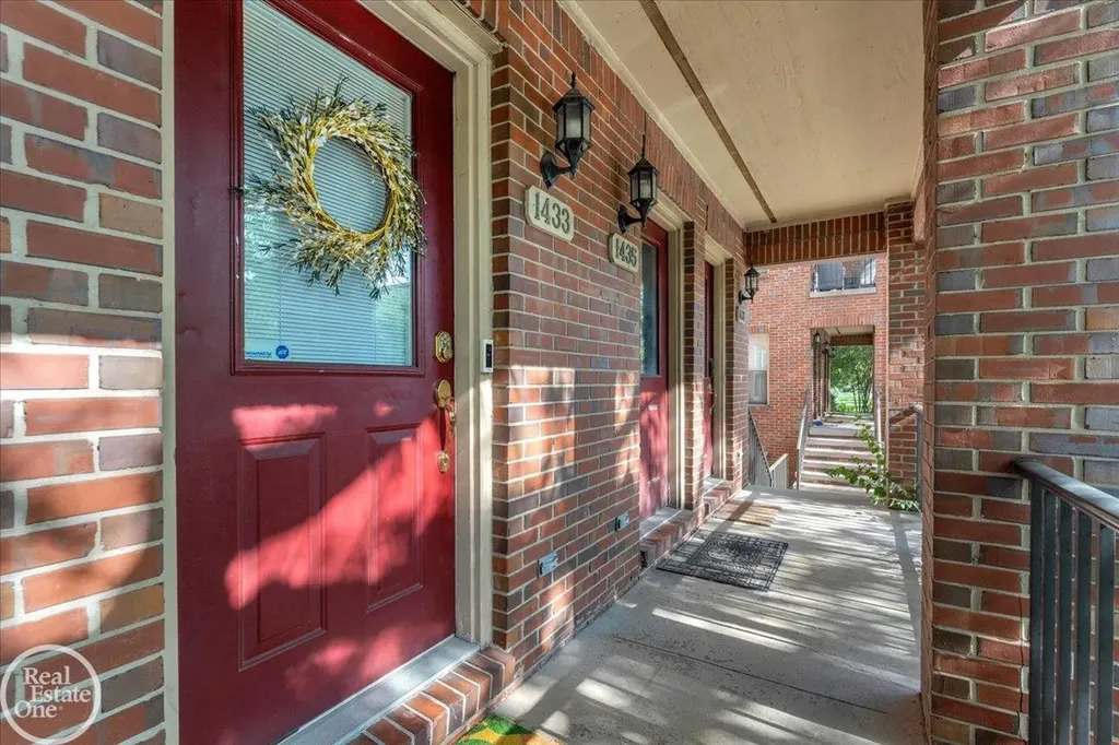 1433 S Main Street Royal Oak City MI 48067