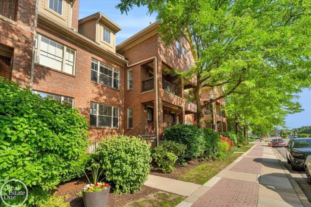 1433 S Main Street Royal Oak City MI 48067