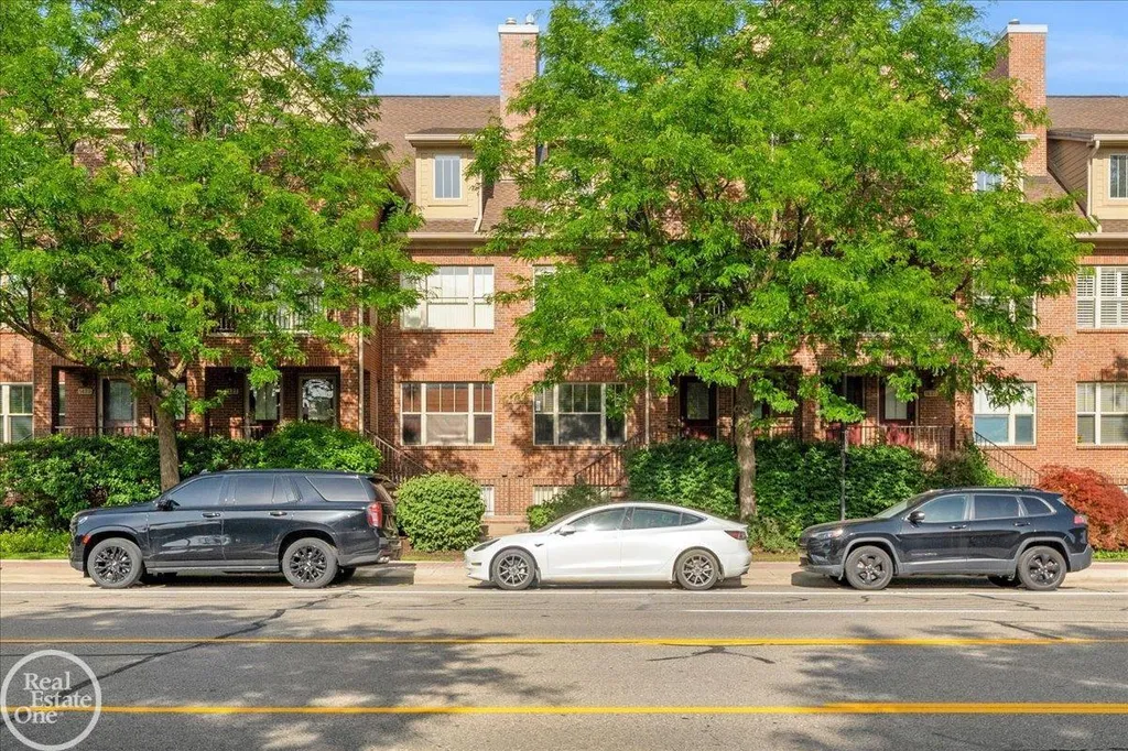 1433 S Main Street Royal Oak City MI 48067