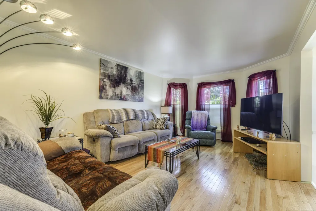 1832 Burning Bush Court Rochester Hills City MI 48309