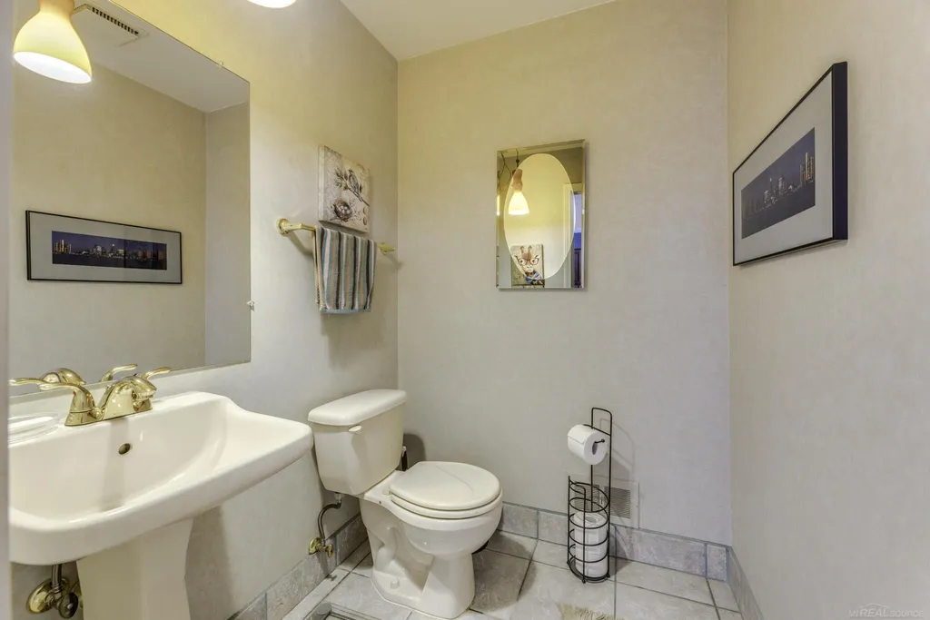 1832 Burning Bush Court Rochester Hills City MI 48309