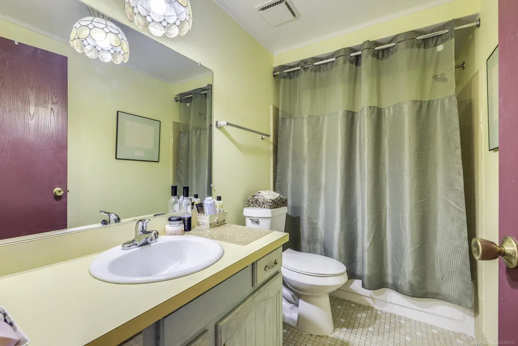 1832 Burning Bush Court Rochester Hills City MI 48309