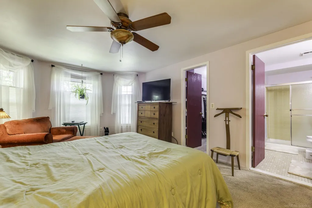 1832 Burning Bush Court Rochester Hills City MI 48309