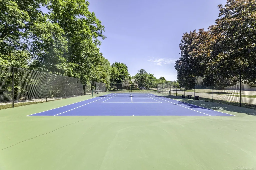 1832 Burning Bush Court Rochester Hills City MI 48309