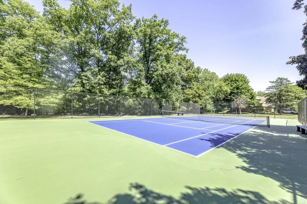 1832 Burning Bush Court Rochester Hills City MI 48309