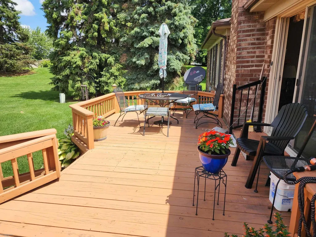 49860 Potomac Court Shelby Charter Township MI 48315