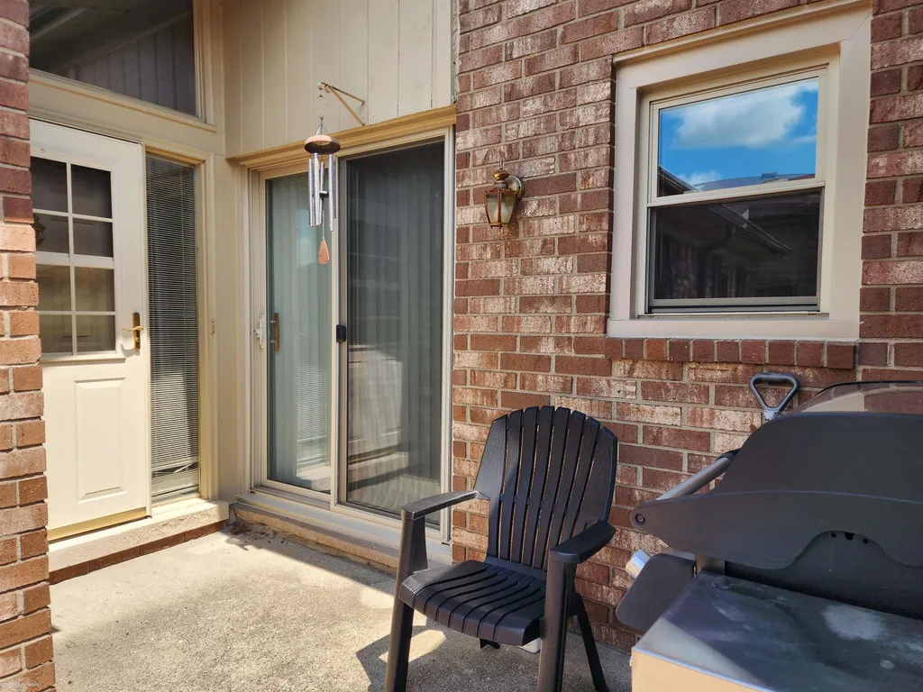 49860 Potomac Court Shelby Charter Township MI 48315