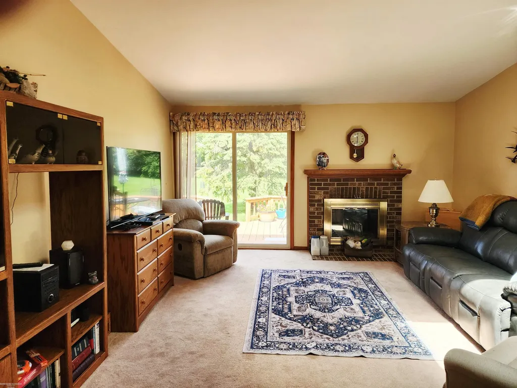 49860 Potomac Court Shelby Charter Township MI 48315
