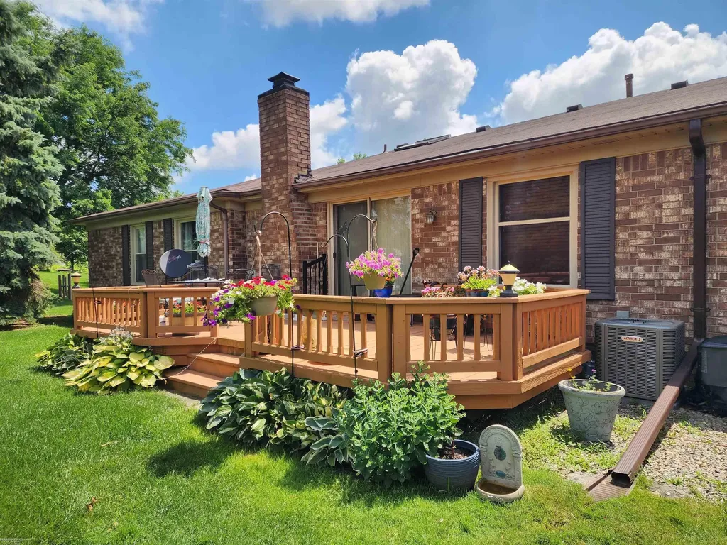 49860 Potomac Court Shelby Charter Township MI 48315