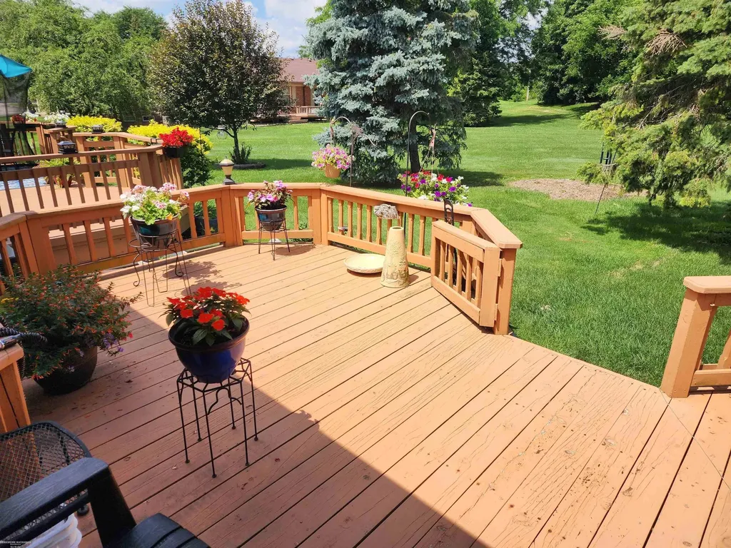 49860 Potomac Court Shelby Charter Township MI 48315
