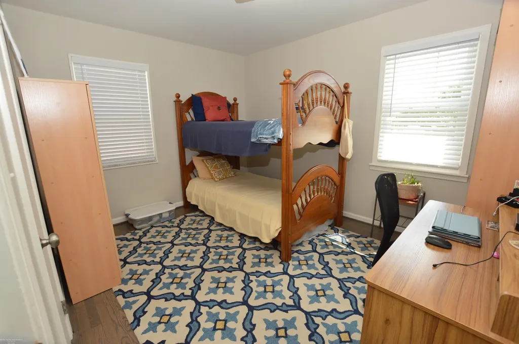 27182 Leroy Street Roseville City MI 48066