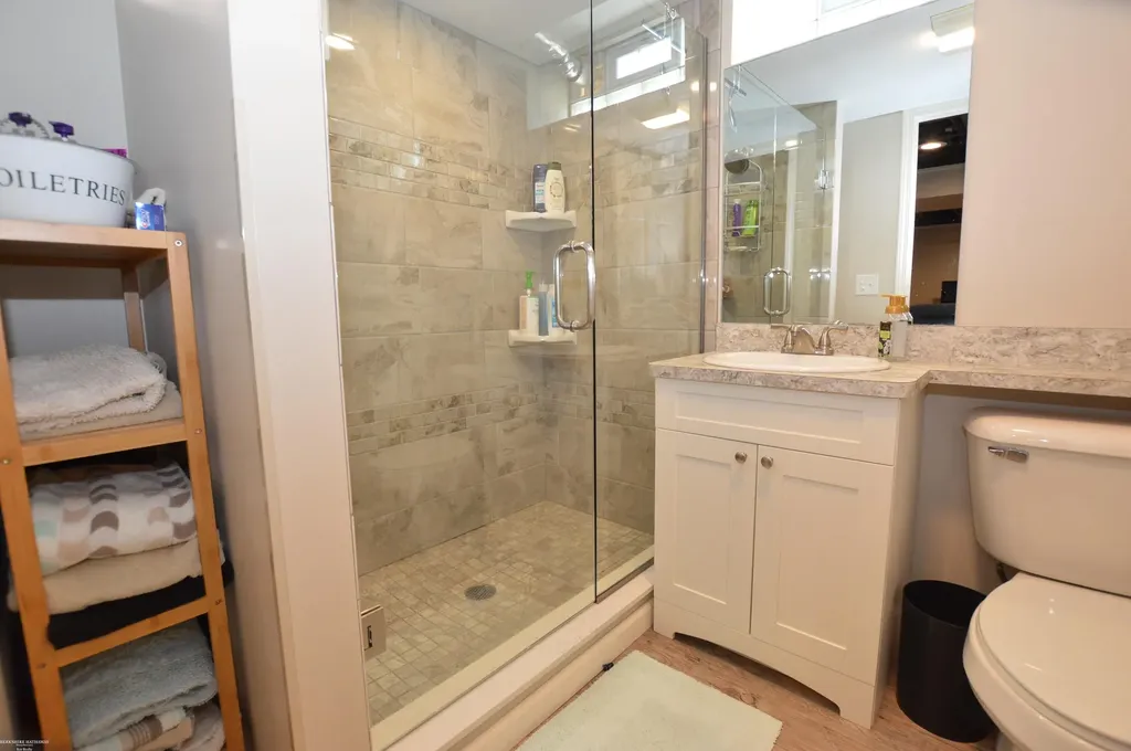 27182 Leroy Street Roseville City MI 48066